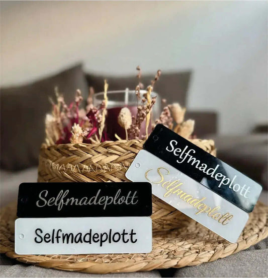 Personalisierter Aufkleber in Gold mit Namen